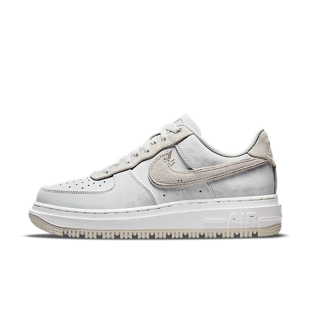 Nike Air Force 1 Luxe Triple White-Nike-pikastore.cz