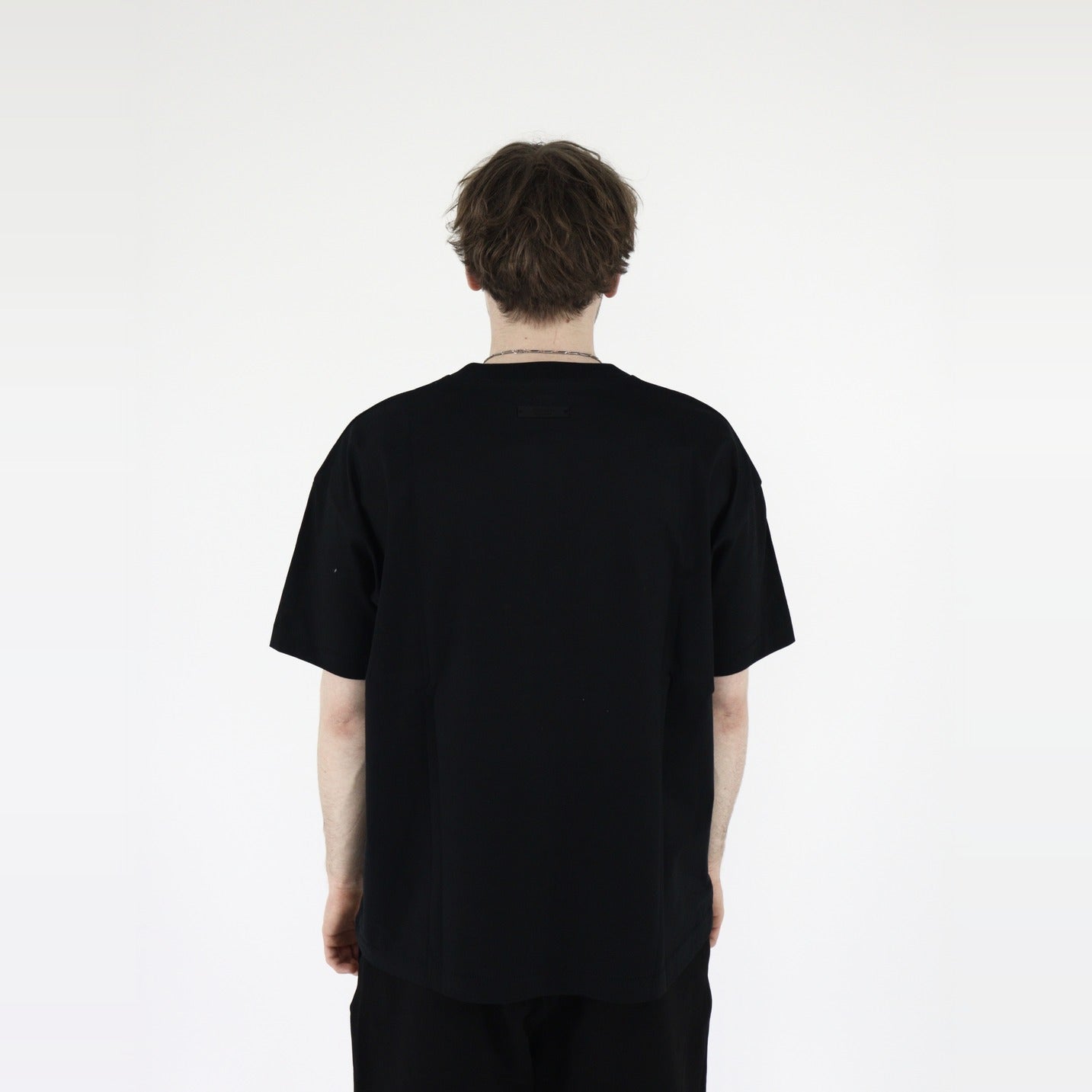 Fear of God Essentials NBA S24 T-Shirt Black - PIKASTORE-Clothing-Fear of God-pikastore.cz