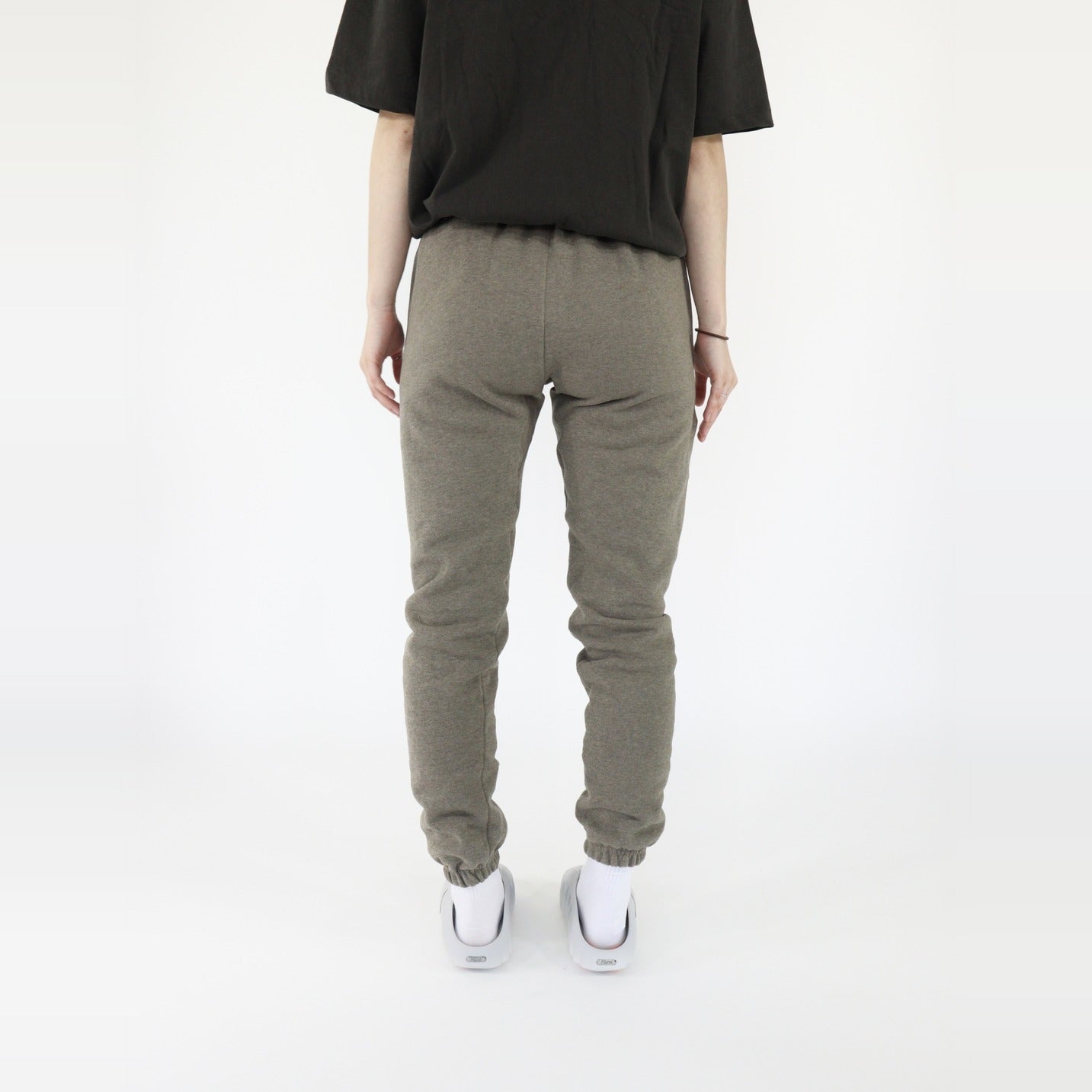 Fear of God Essentials S24 Sweatpant Heather Grey - PIKASTORE-Clothing-Fear of God-pikastore.cz