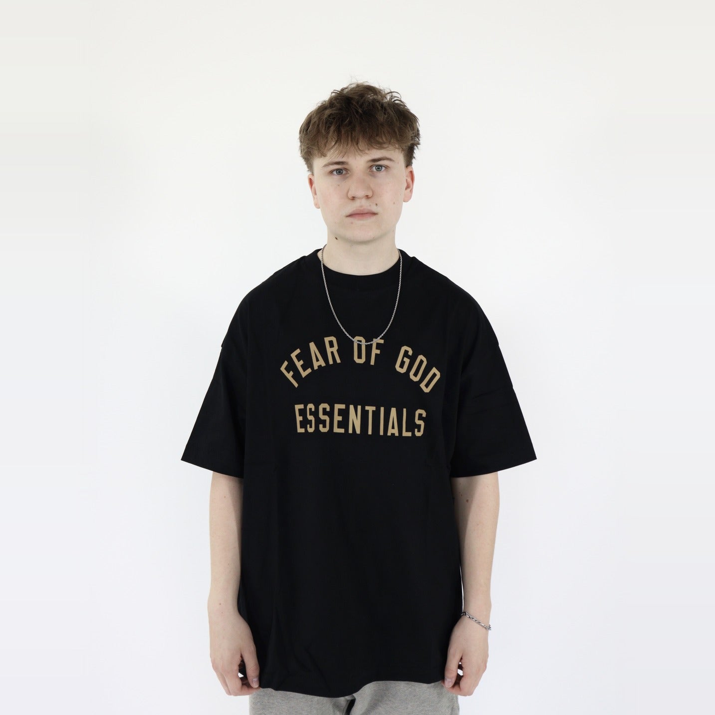 Fear of God Essentials Jersey S24 Crewneck T-Shirt Black - PIKASTORE-Clothing-Fear of God-pikastore.cz
