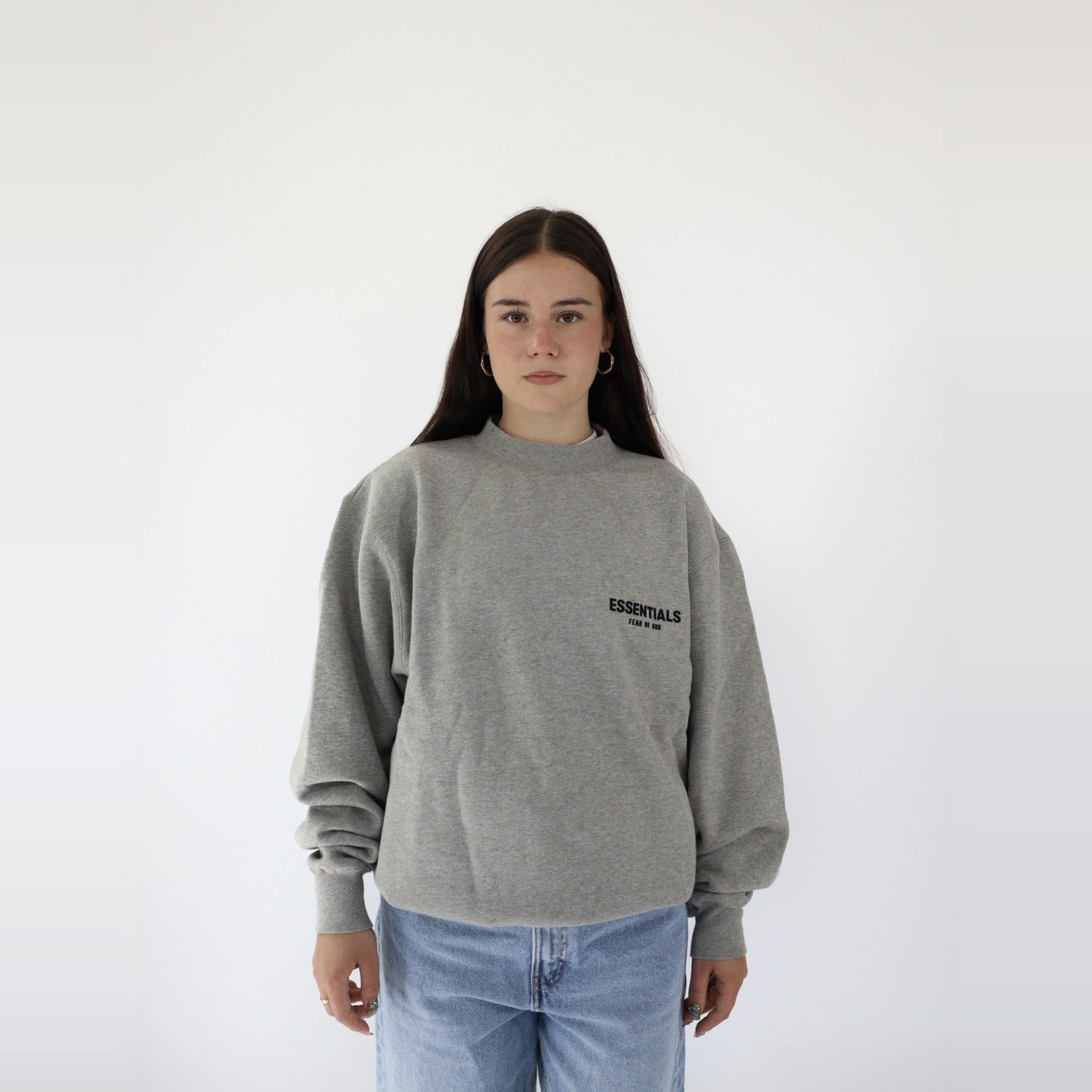 Fear of God Essentials Crewneck S22 Dark Oatmeal - PIKASTORE-Clothing-Fear of God-pikastore.cz