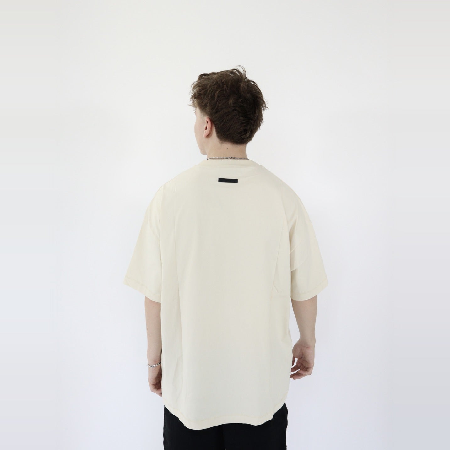 Fear of God Essentials Jersey Crewneck S24 T-Shirt Shell - PIKASTORE-Clothing-Fear of God-pikastore.cz