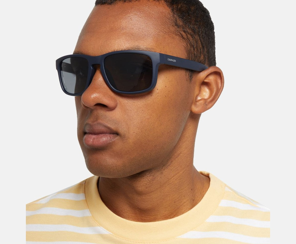 Calvin Klein Sunglasses Navy – lunettes – photo 4 sur 4
