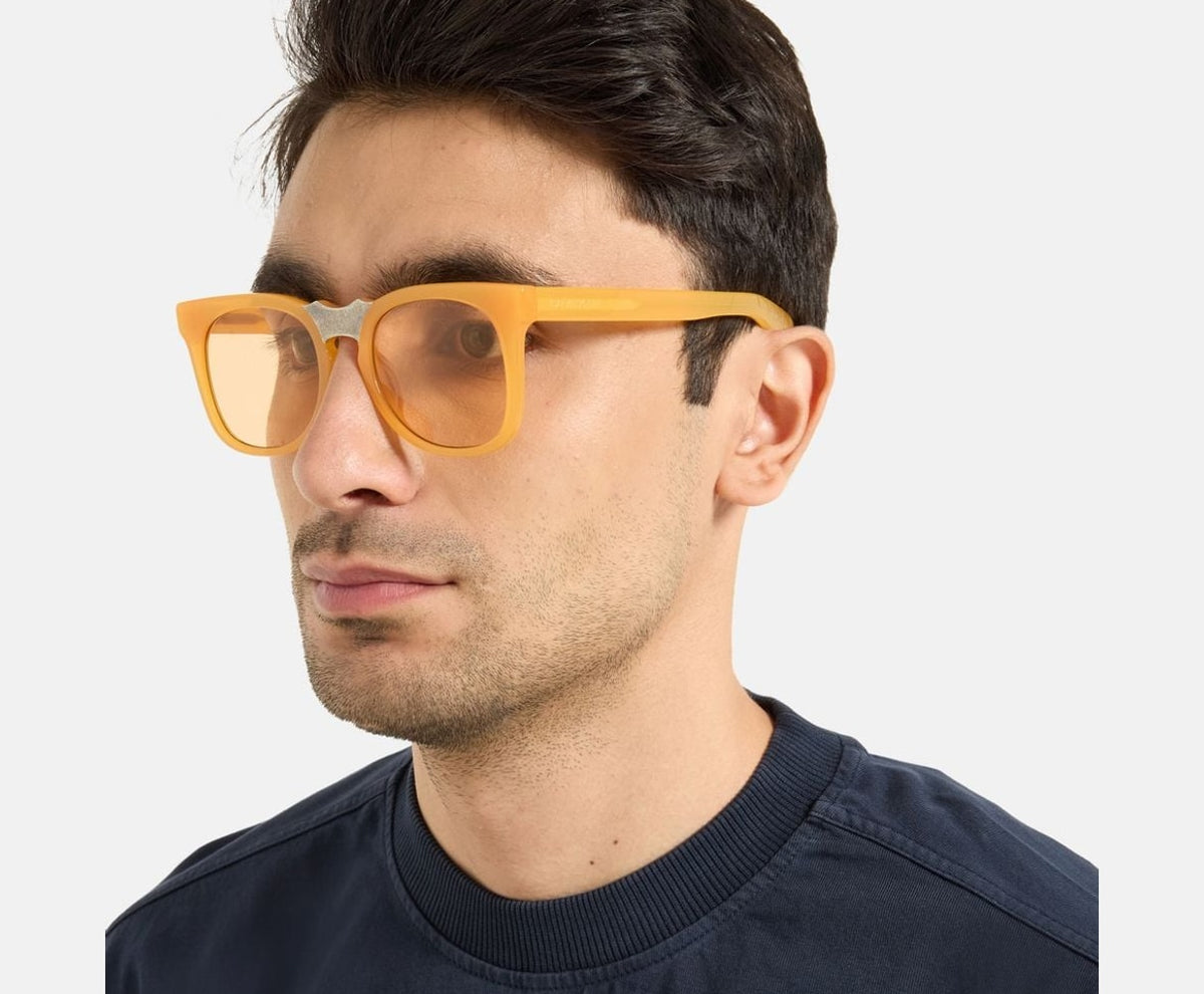 Calvin Klein Sunglasses Light Orange – silmälasit – kuva 4/4