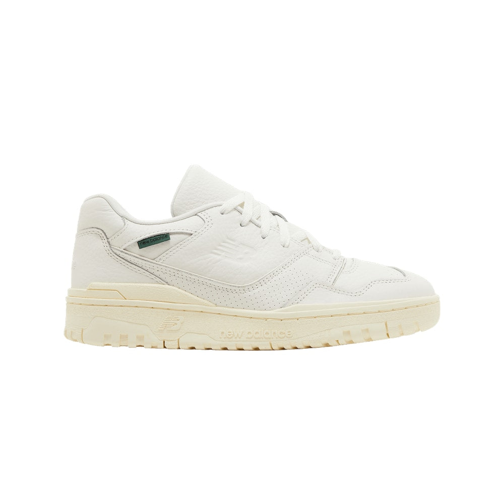 New Balance 550 Sea Salt Nightwatch Green – маратонки, бял