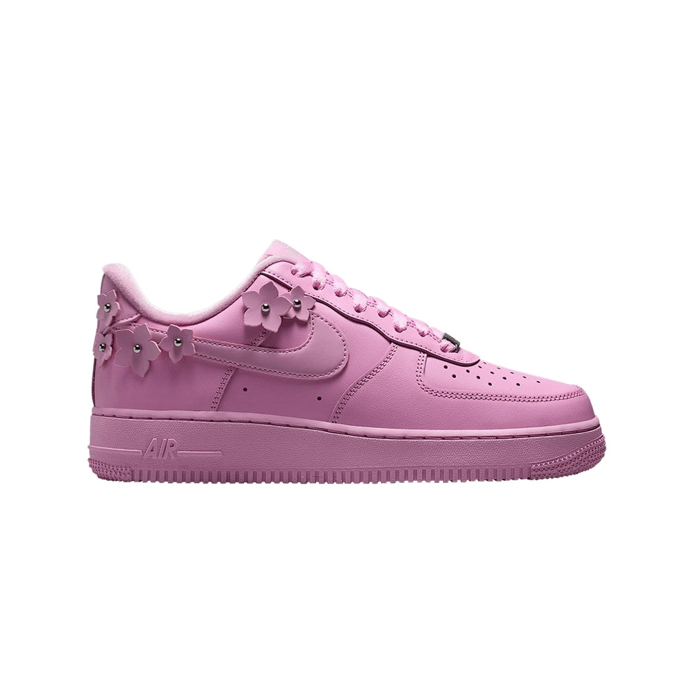 Nike Wmns Air Force 1 07 Pink Foam Metallic Silver – lenkkarit, hopea