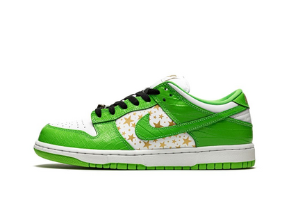 Nike SB Dunk Low Supreme Stars Mean Green (2021)