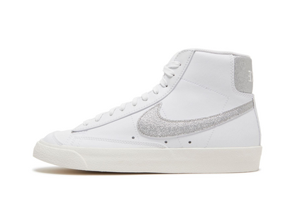 Nike Wmns Blazer Mid 77 Essential White Metallic Silver