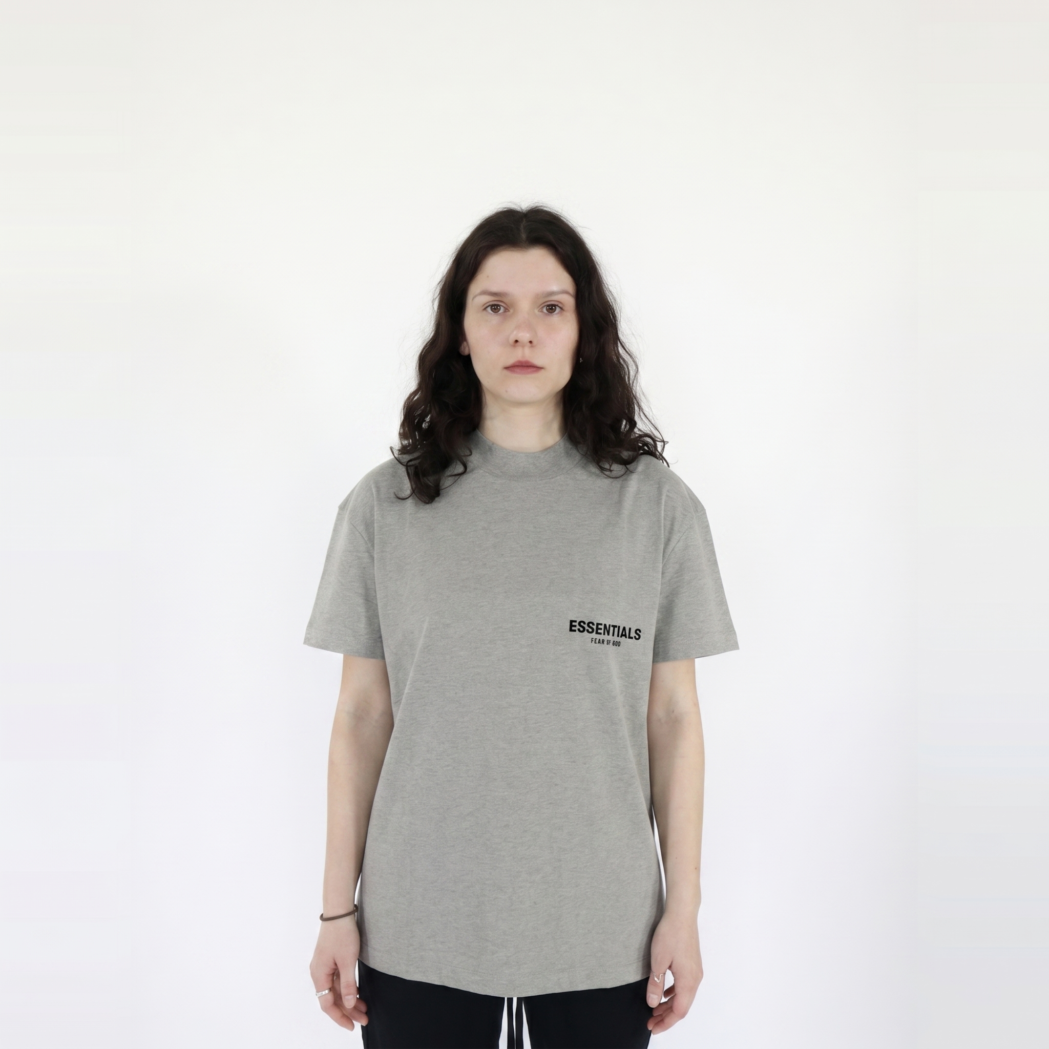 Fear of God Essentials S22 T-shirt Dark Oatmeal - PIKASTORE-Clothing-Fear of God-pikastore.cz
