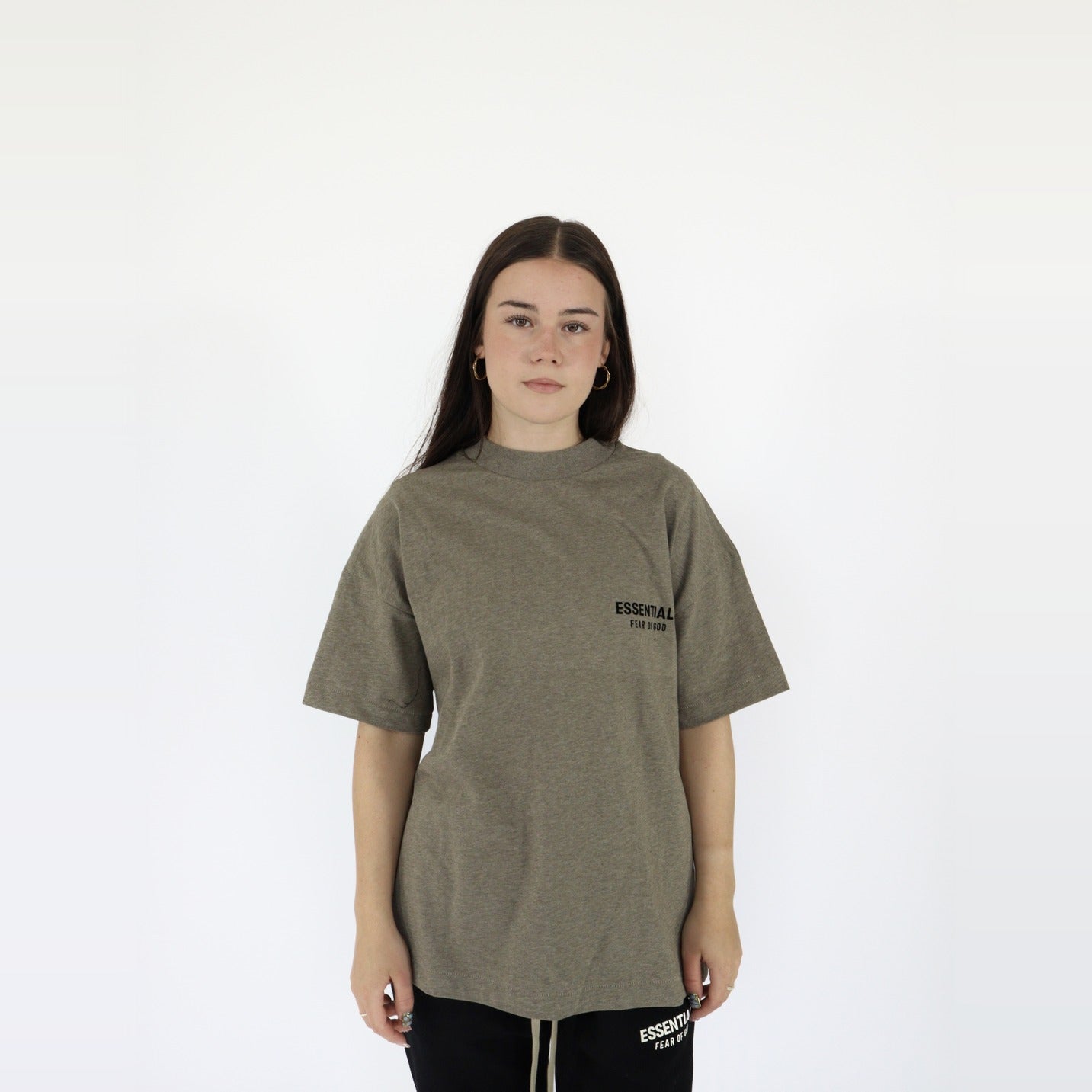 Fear of God Essentials S24 T-Shirt Heather Grey - PIKASTORE-Clothing-Fear of God-pikastore.cz
