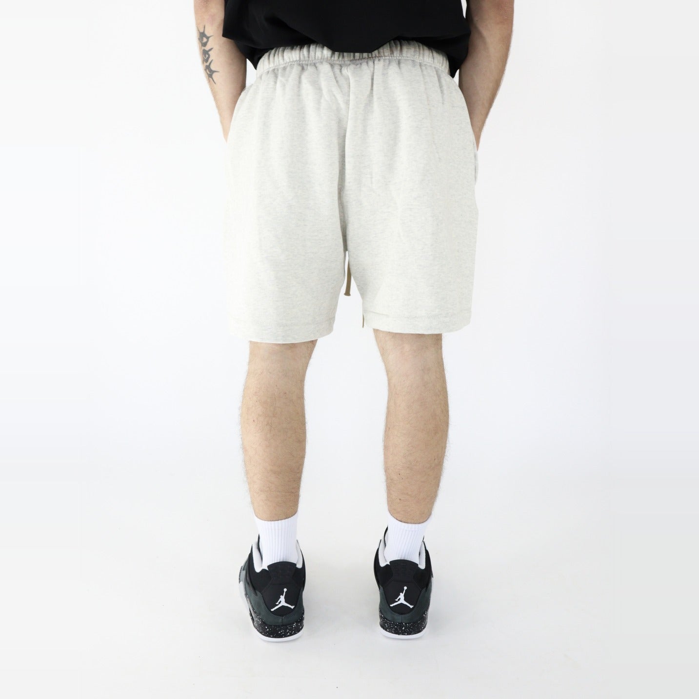 Fear of God Essentials NBA S24 Shorts Light Heather - PIKASTORE-Clothing-Fear of God-pikastore.cz