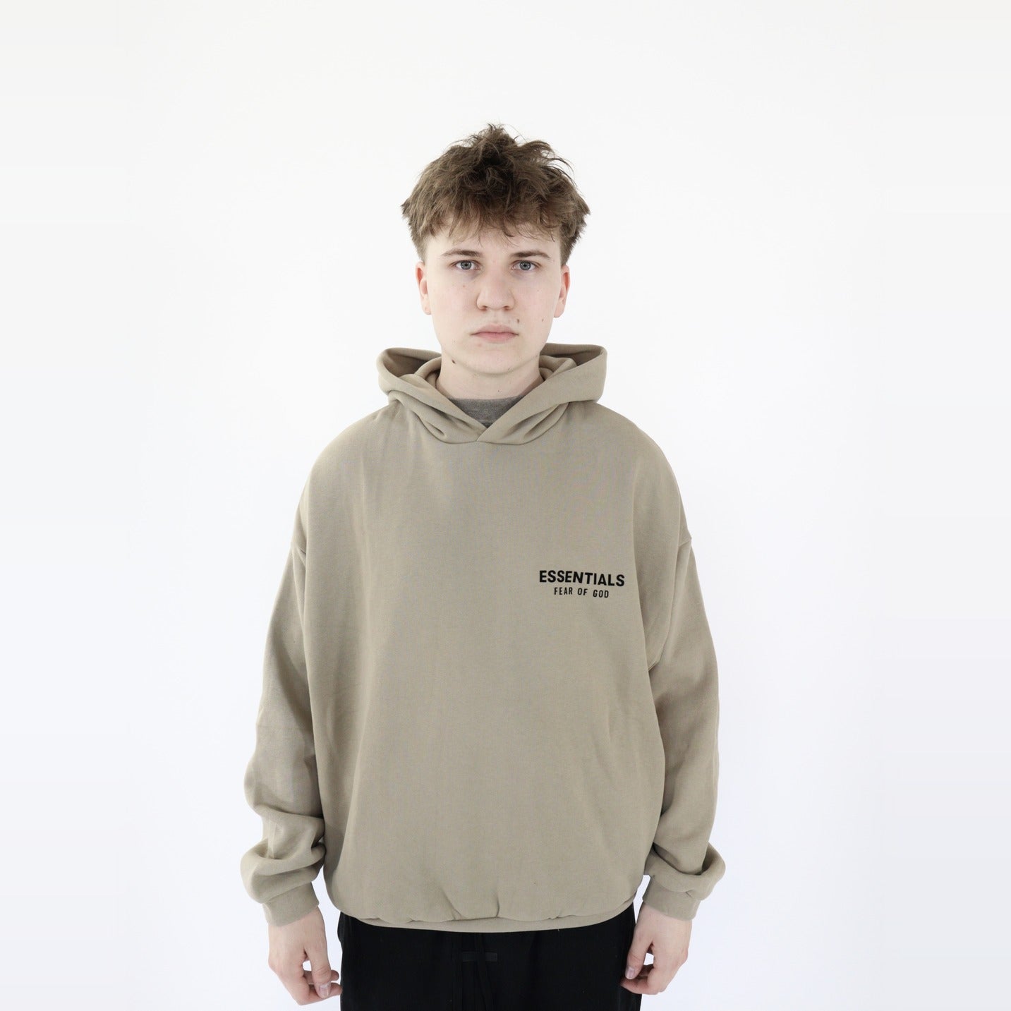 Fear of God Essentials S24 Hoodie Desert Sand - PIKASTORE-Clothing-Fear of God-pikastore.cz