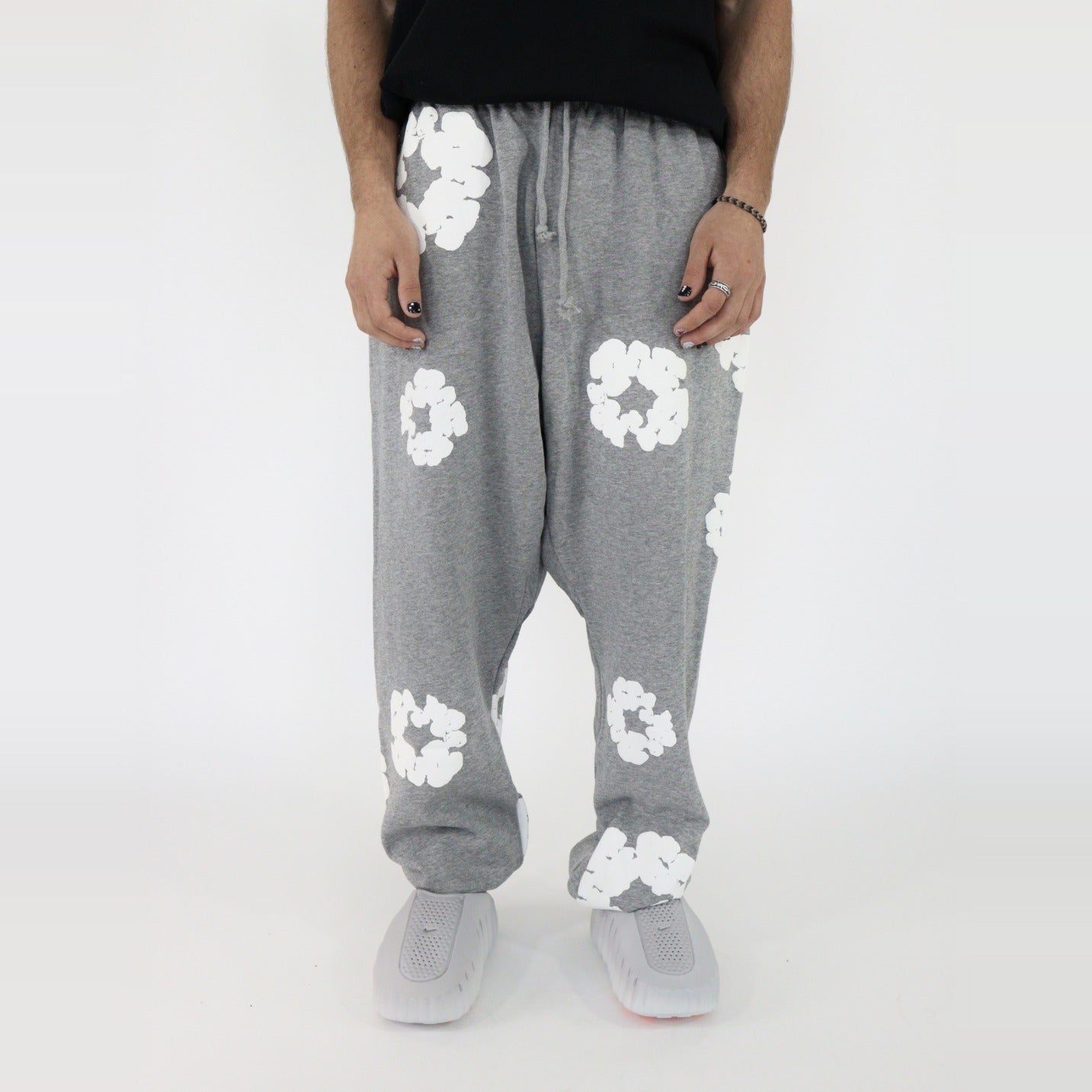 Denim Tears The Cotton Wreath Sweatpants Grey-Clothing-Denim Tears-pikastore.cz
