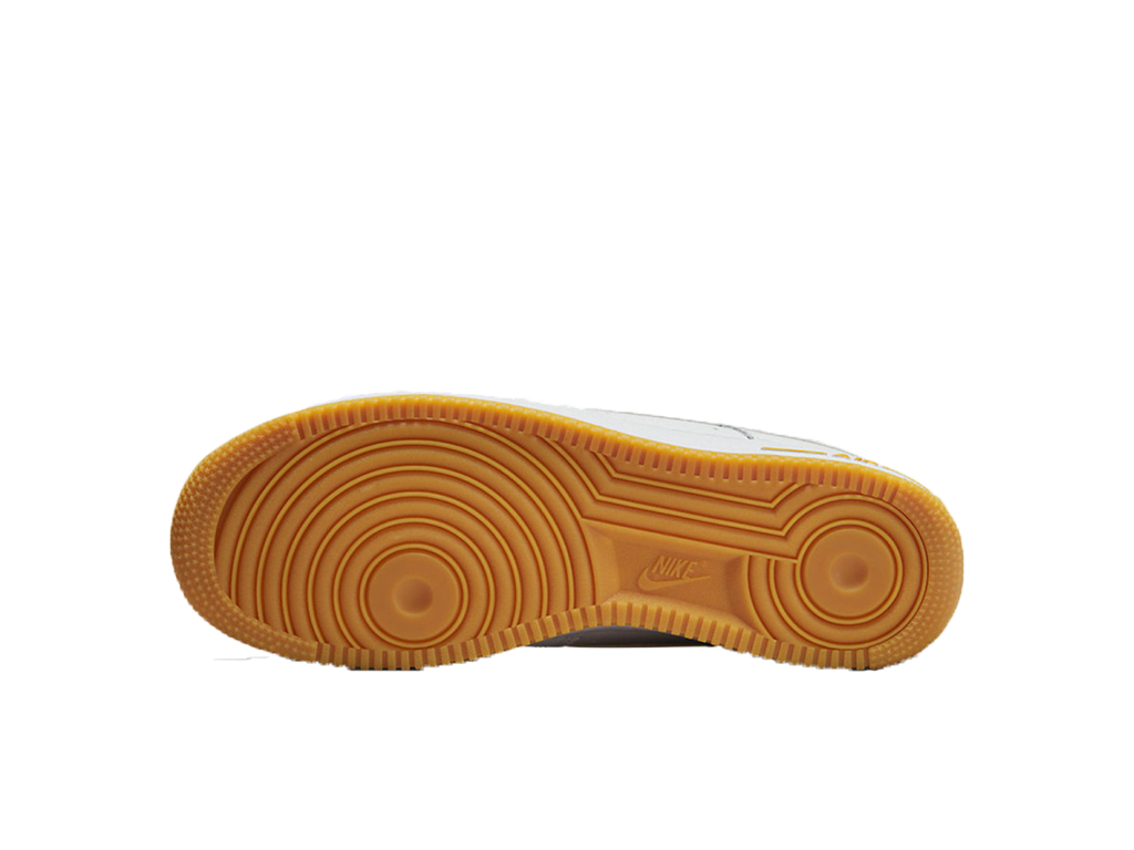 Nike Air Force 1 Low '07 White University Gold Gum-sneakers-Nike-pikastore.cz