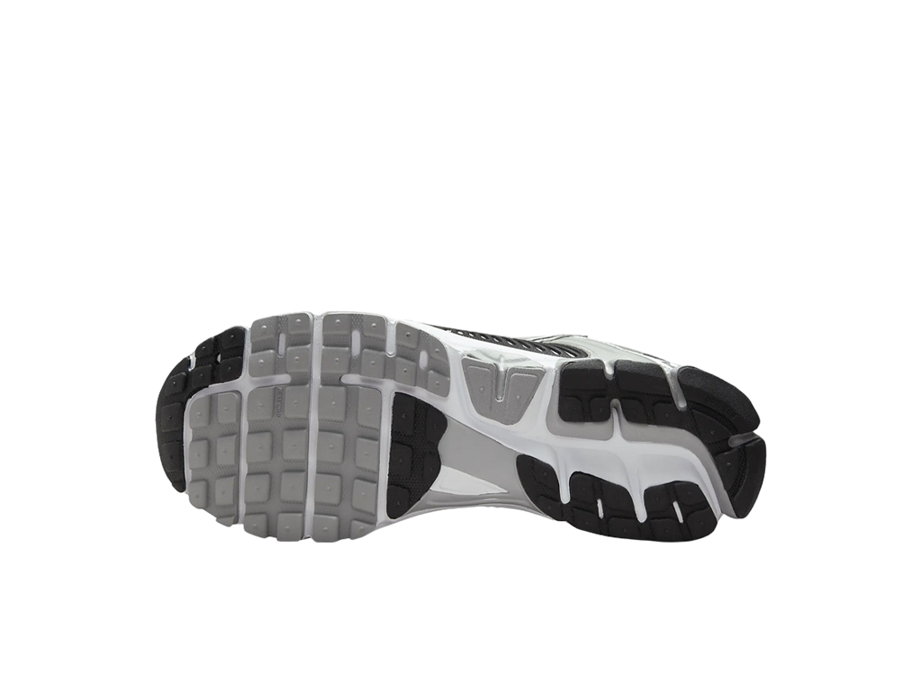 Nike Air Zoom Vomero 5 Metallic Silver Black-Nike-pikastore.cz