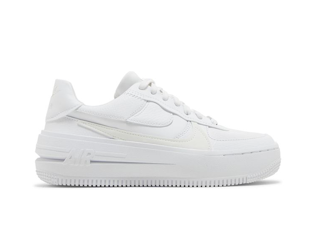 Nike Wmns Air Force 1 PLT.AF.ORM Triple White-Nike-pikastore.cz
