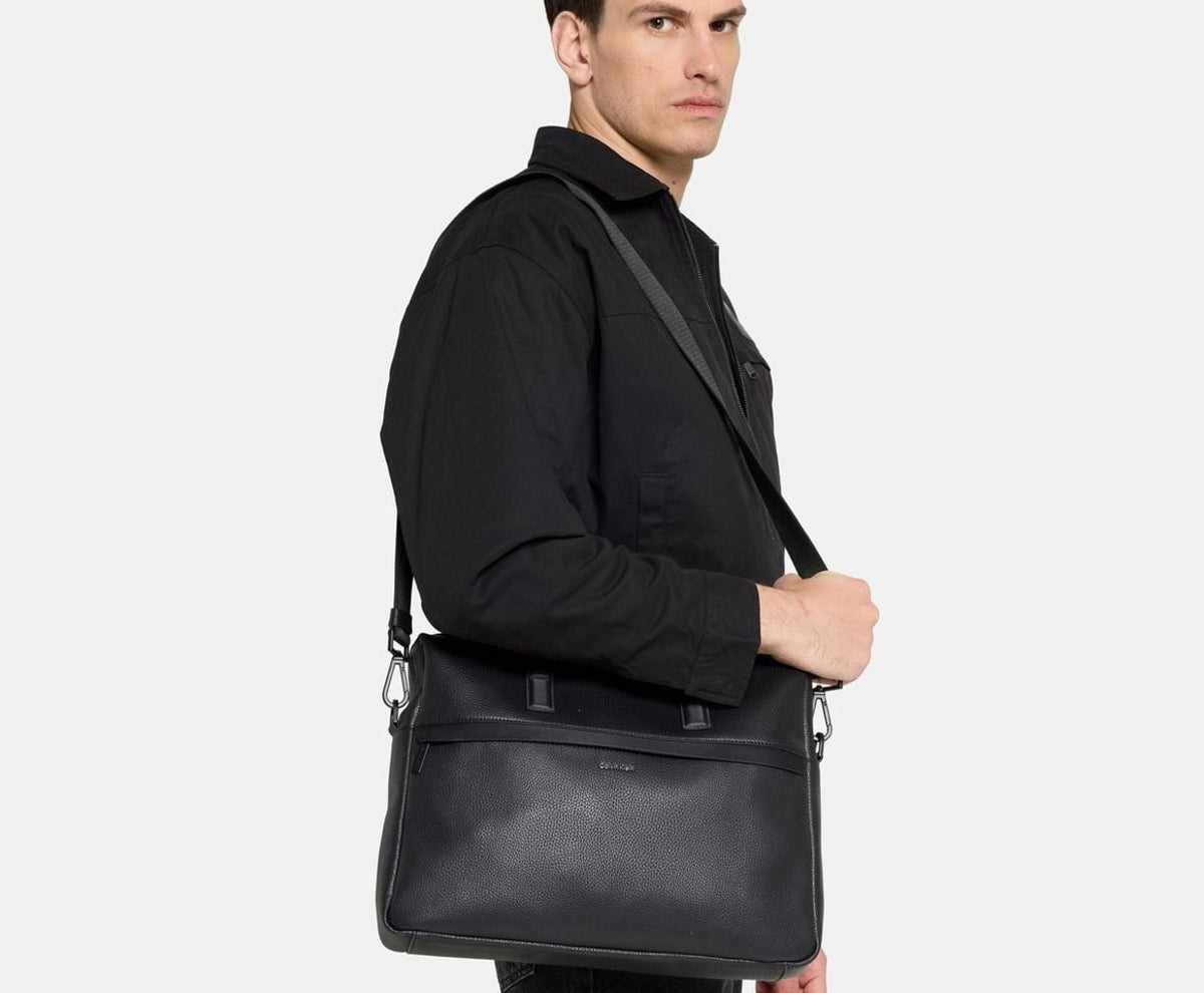 Calvin Klein Leather business bag Black – taška – fotka 5 z 5