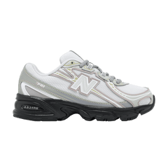 New Balance 740 Silver Metallic Raincloud